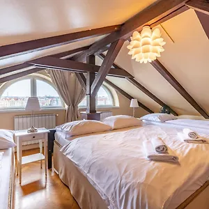 riverside-apartments-prague.praguehotelsweb.com/